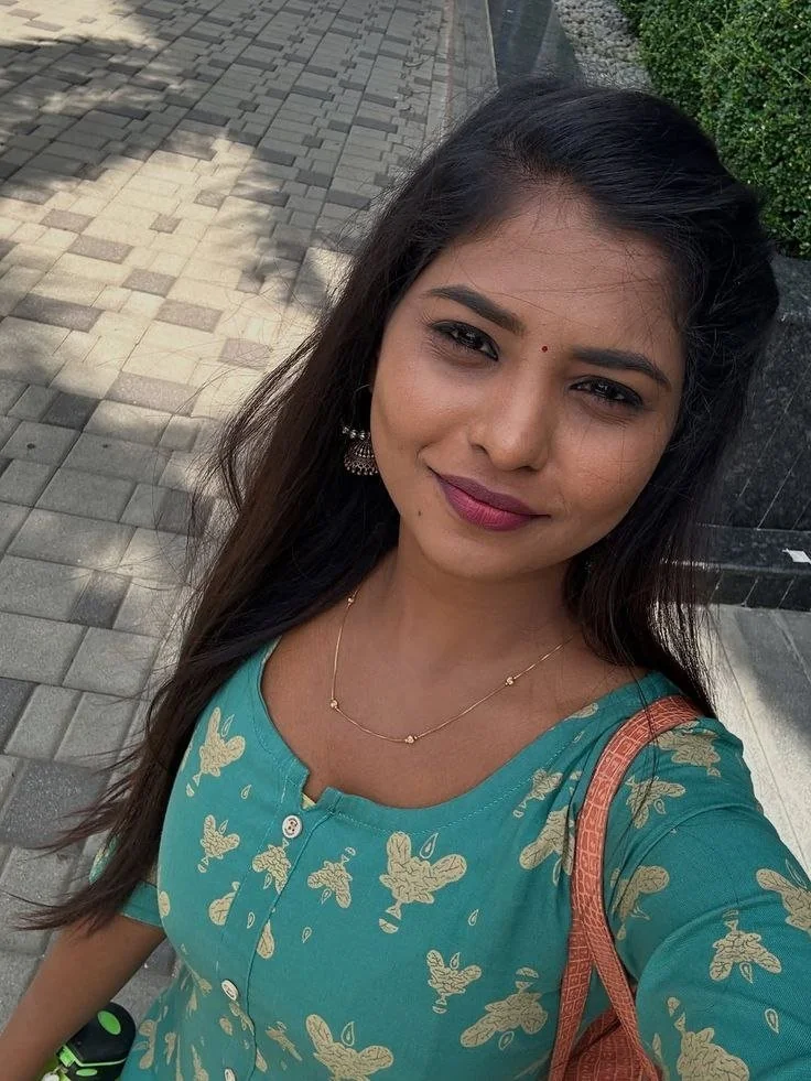 WhatsApp message me My self saloni r independent vip call girl trusted